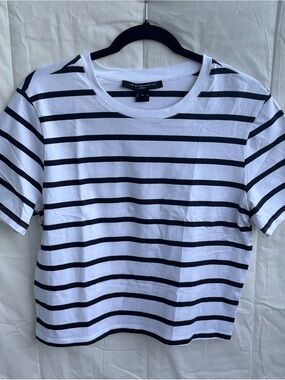 French Connection White & Navy Blue Striped Crop Top Short Sleeve Tee. Size XL